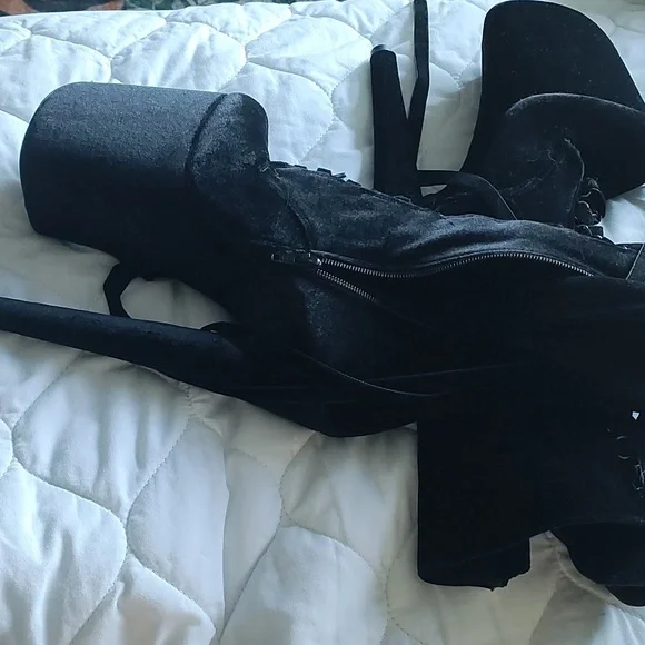 Velvet Babydoll Pleaser Boots - Picture 11 of 15